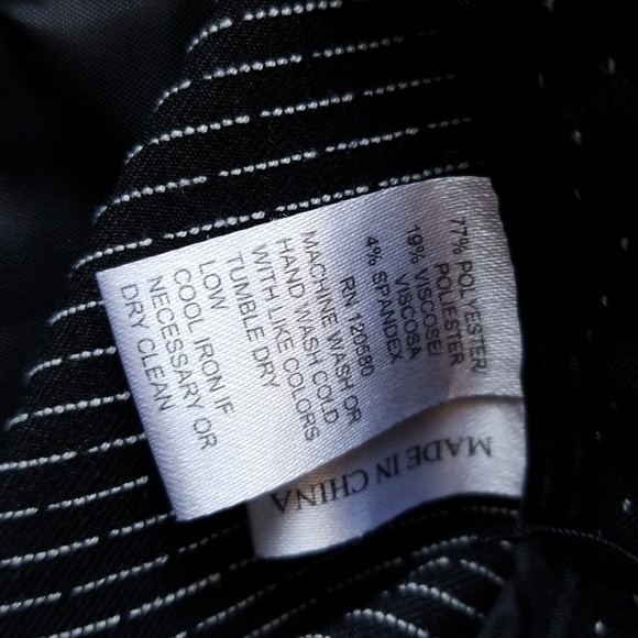 Amanda and Chelsea - Picture 4 of 8